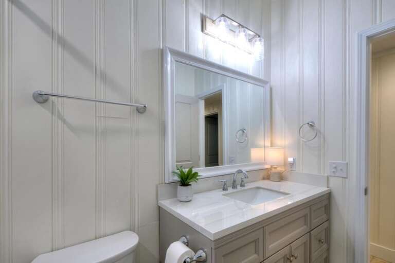 Bathroom 
GW.4-25-25
