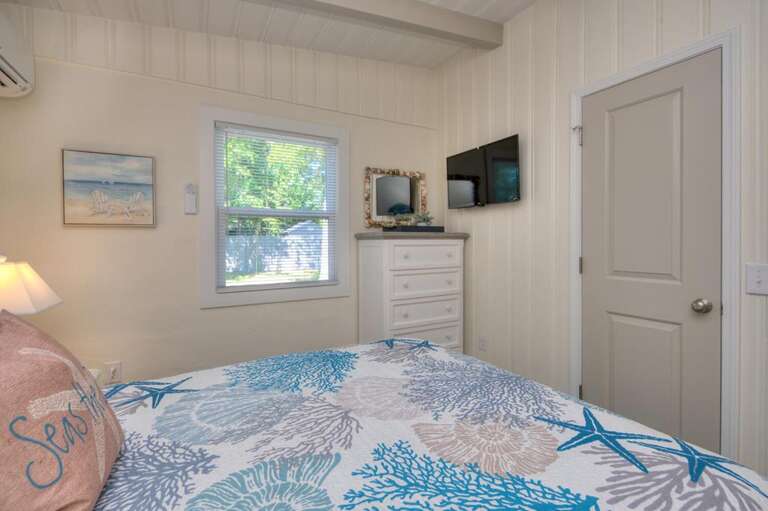 Bedroom 
GW.4-25-25