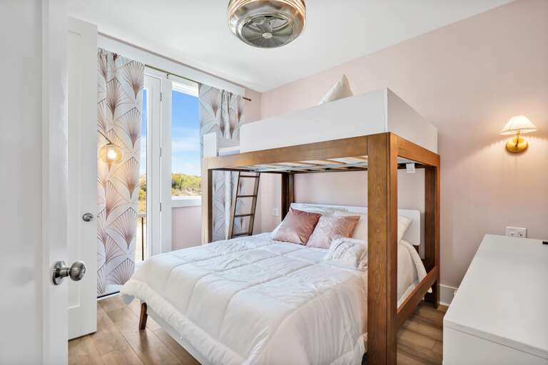 Bedroom 
CG.5-5-25