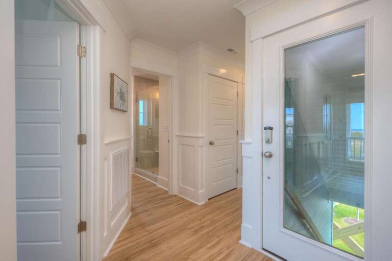 Entry Hallway
GW.5-12-25