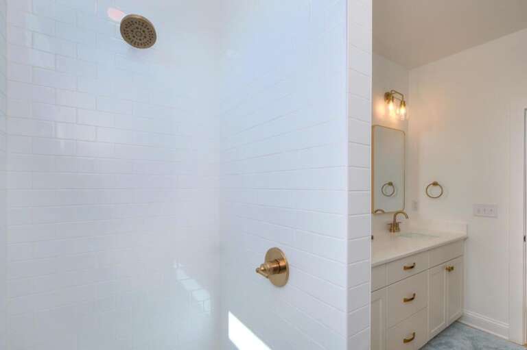 Bathroom 
GW.3-28-25