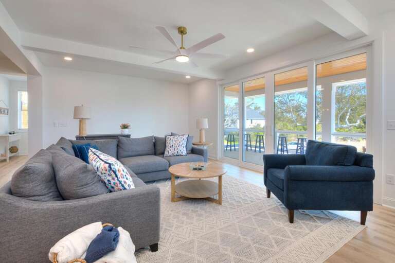 Living Room 
GW.3-28-25