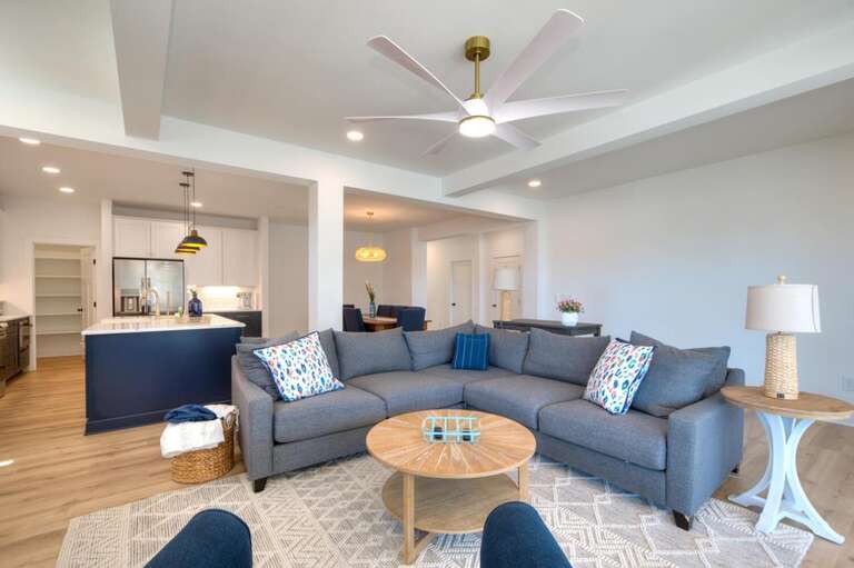 Living Room 
GW.3-28-25