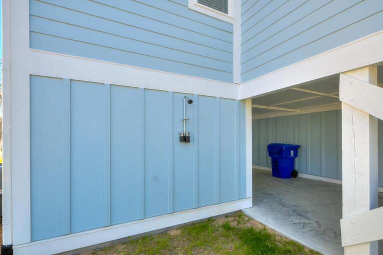 Outdoor shower
GW.3-28-25