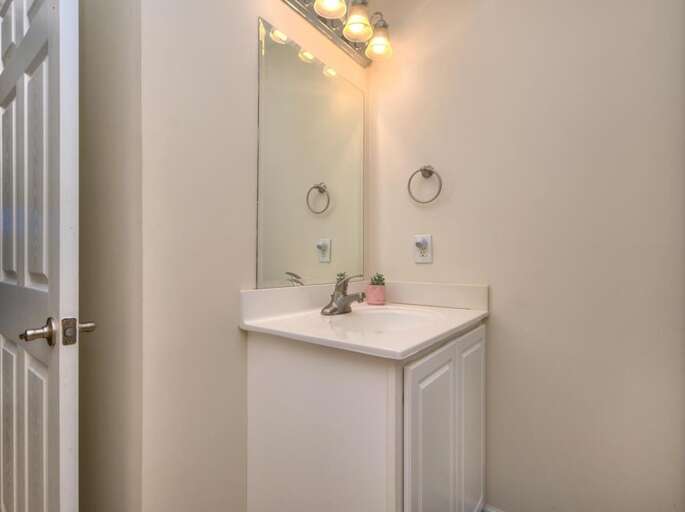Bathroom 
.GW.3-31-25