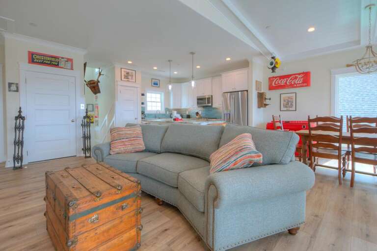 Living Room 
GW 6-3-25