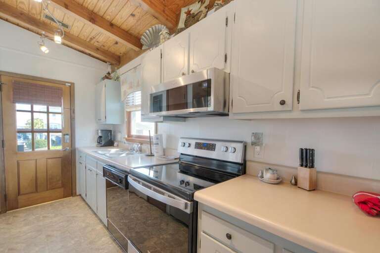 Kitchen
.GW.5-1-25
