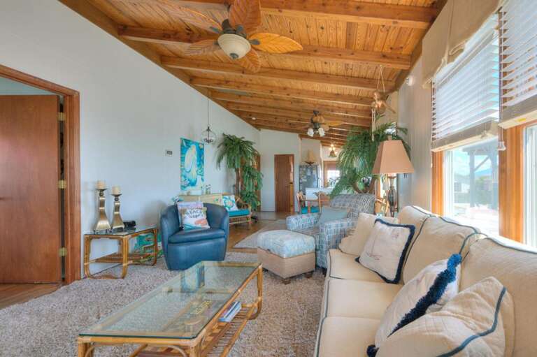 Living Room 
GW.5-1-25