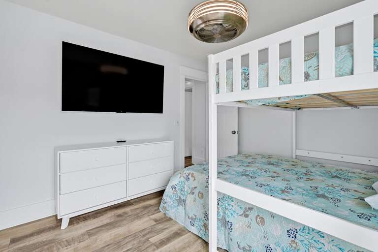 Bunk Beds double/queen
CG.5-6-25