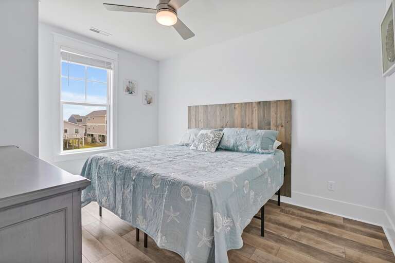 King Bedroom
CG.5-6-25