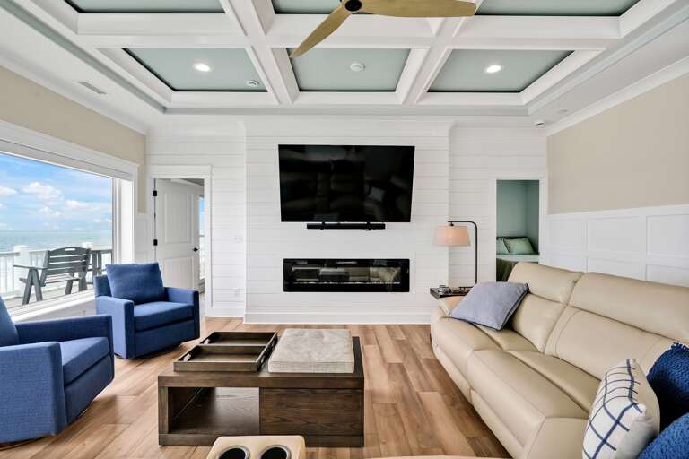Living Room 
CG 6-5-25