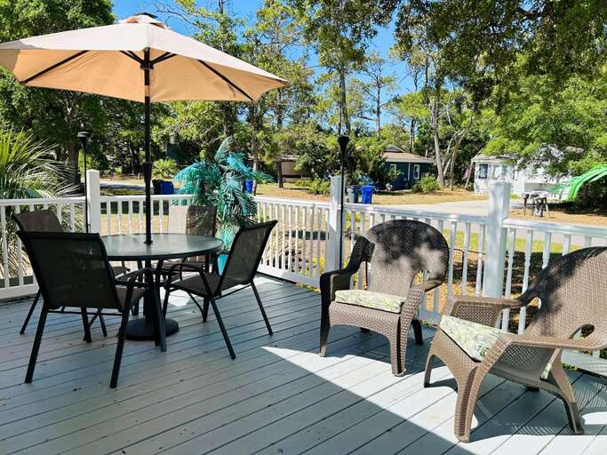 sea-glee-front-porch