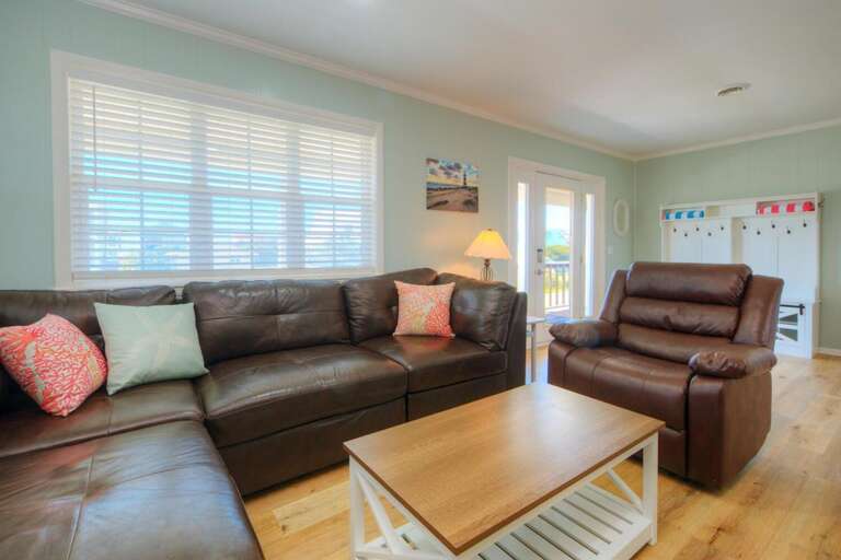 Couch and Recliner
GW 5-20-25