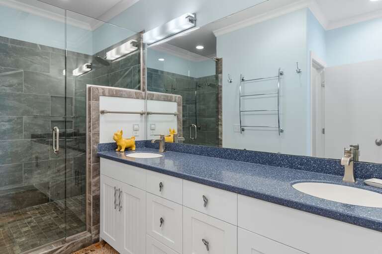Walk in Shower
CS 6-13-25