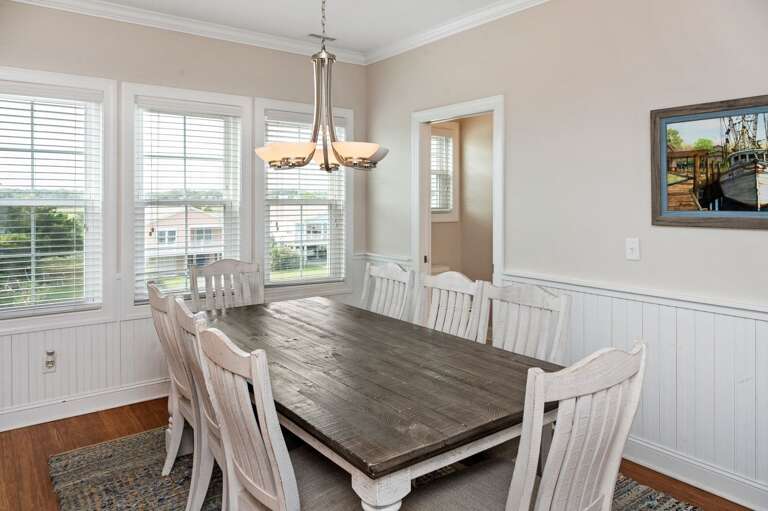 Dining Room
Prof AM 6.16.25