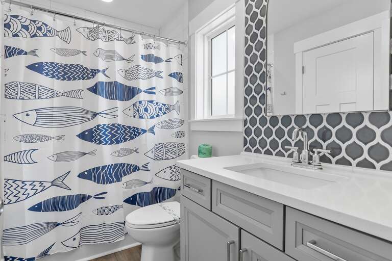 Full Bathroom shower/tub
CS 7-17-25