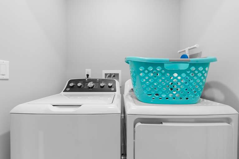 Full size washer and dryer
CS 7-17-25