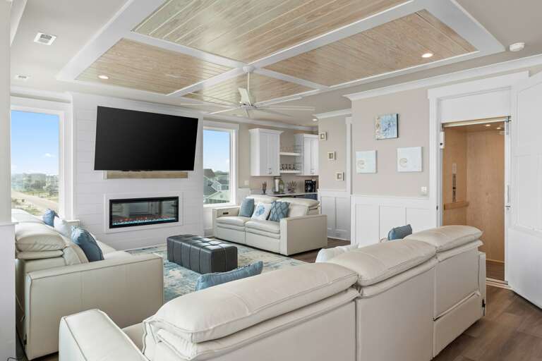 Living Room 
CamMedia 7-12-25
