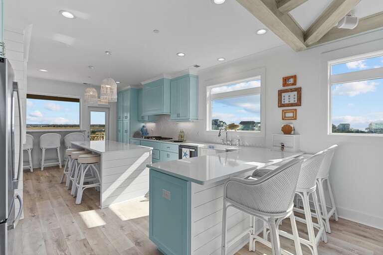 Kitchen With Eat-In Bar