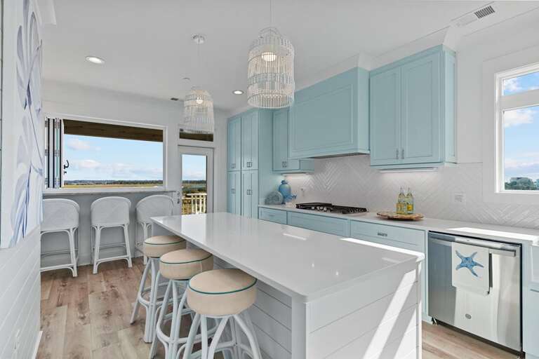 Kitchen With Eat-In Bar