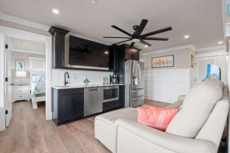 2nd Living Area