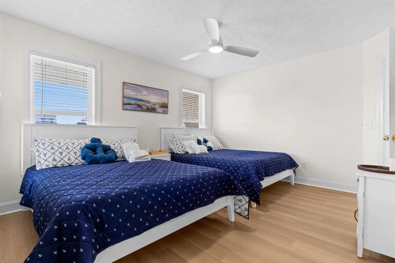 Livin Easy 35 CAM 10-10-25