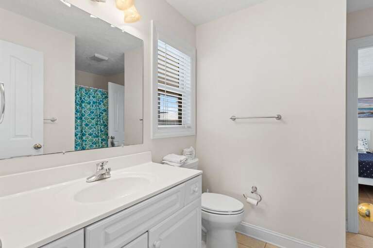 Livin Easy 31 CAM 10-10-25