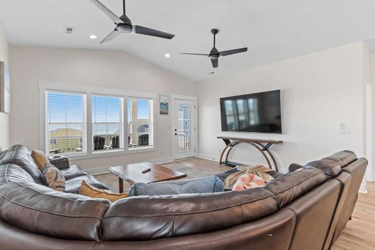 5228 E Beach Dr 27 CAM 11-17-25