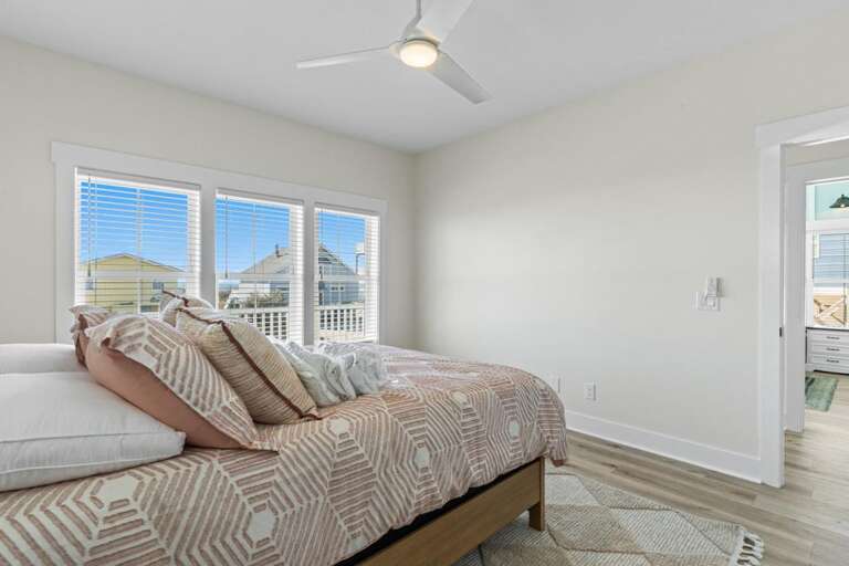 5228 E Beach Dr 59 CAM 11-17-25