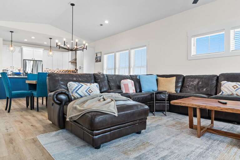 5228 E Beach Dr 29 CAM 11-17-25