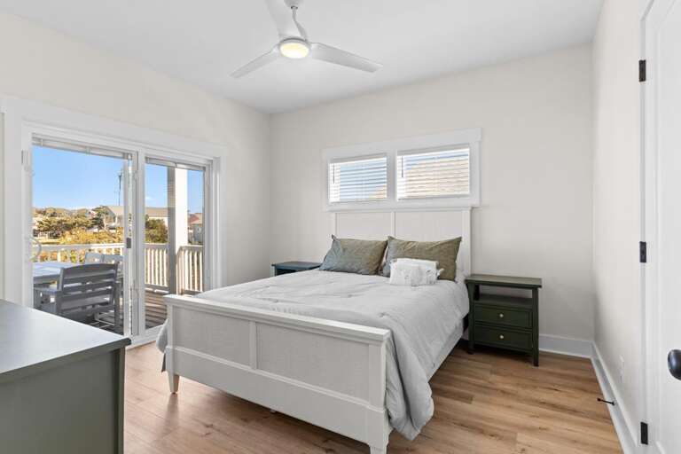 5228 E Beach Dr 41 CAM 11-17-25