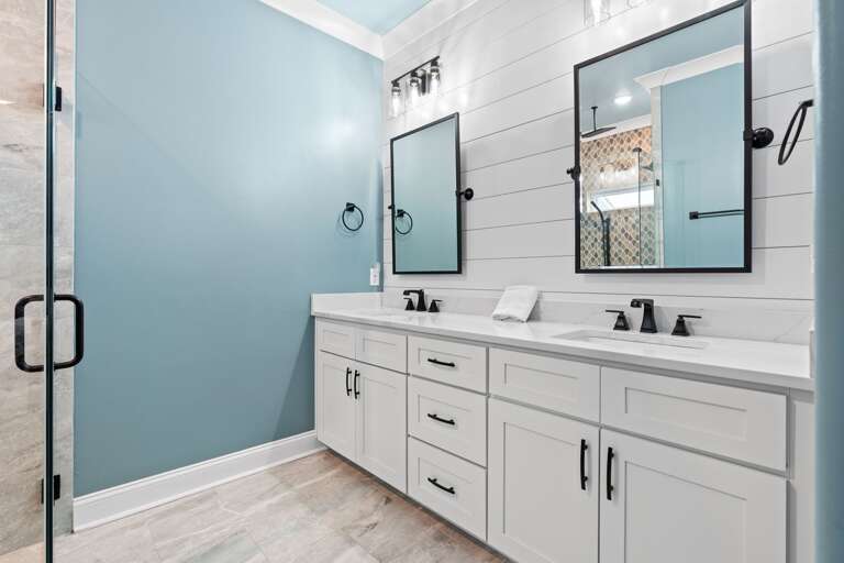 Bathroom 
CAM 11-1-25