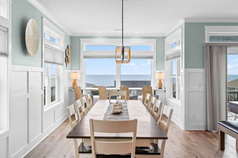 Dining Room
51 CAM 11-1-25