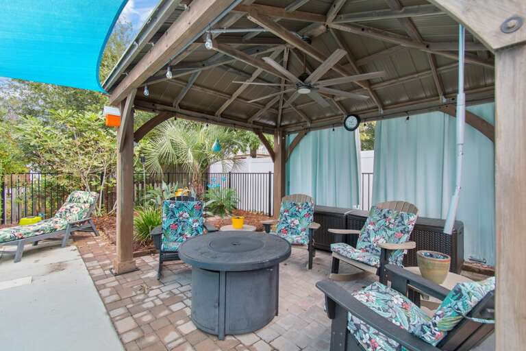 Sitting area
CS 10-31-25