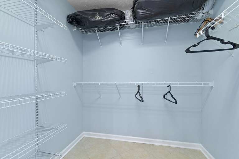 Closet
 CS 10-31-25