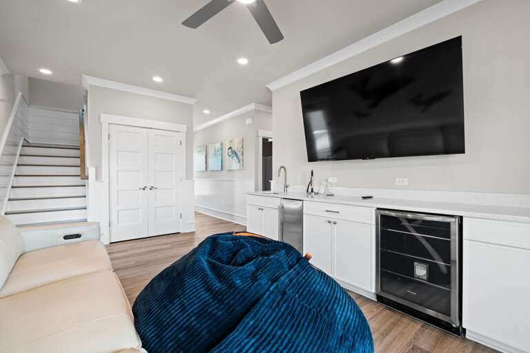 2nd Living Area