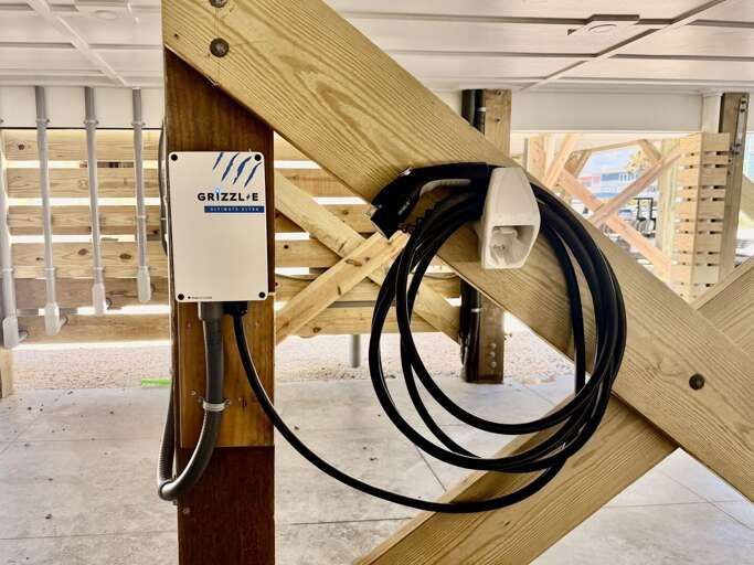 EV Charger 100 Amp