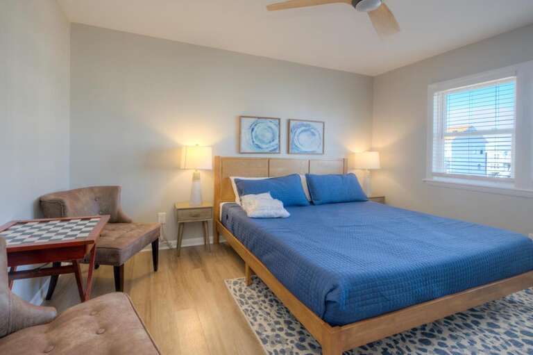 The Pink Pelican 33 GW 12-20-25