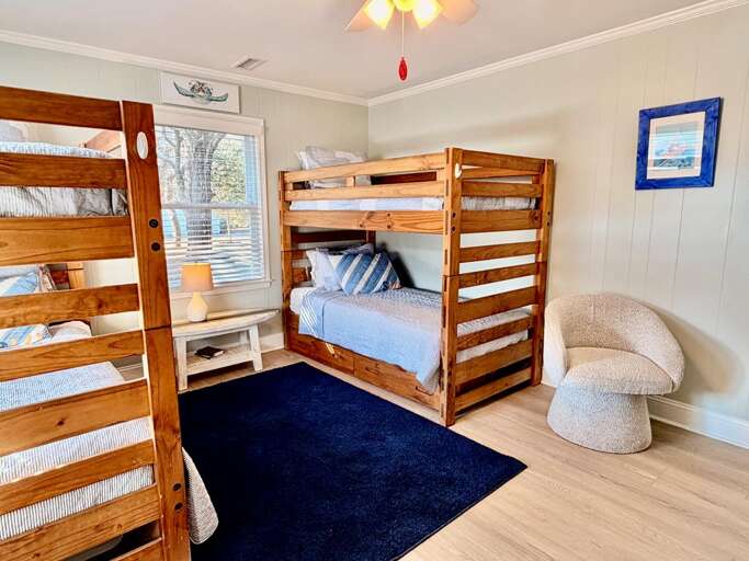 The Lazy Sea Pony 2/10 JR