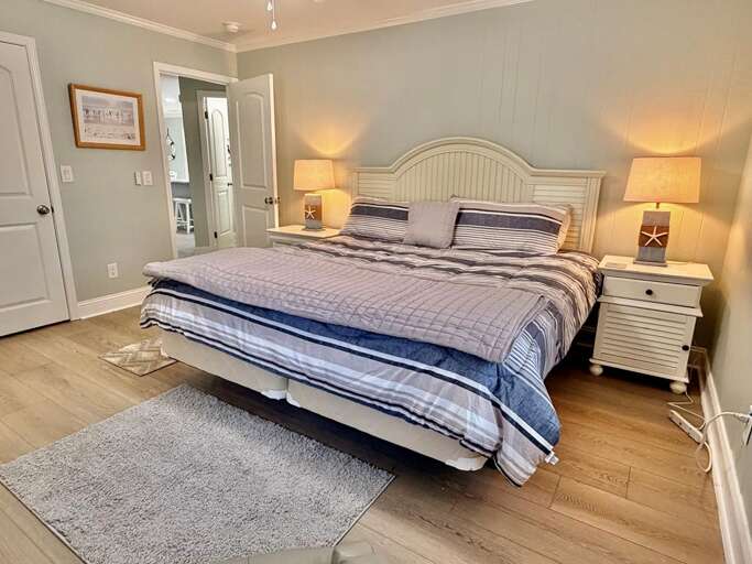 The Lazy Sea Pony 2/10 JR