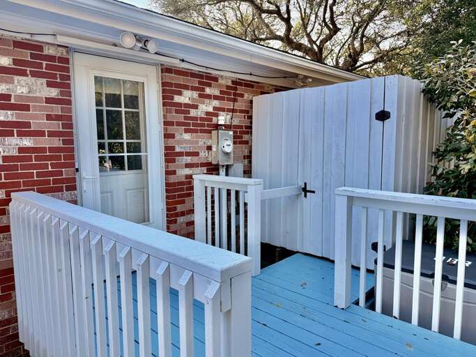 The Lazy Sea Pony 2/10 JR