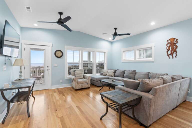 Living Room
CAM 1-17-26