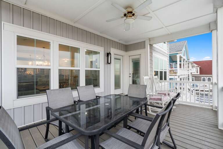 Sitting area 
CAM 1-17-26