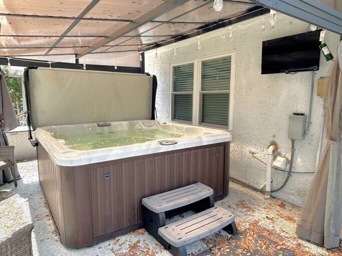 Hot Tub