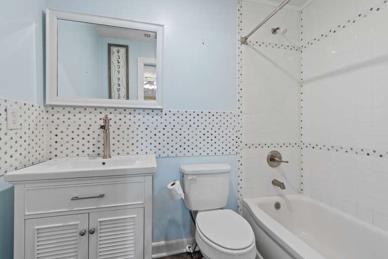 124NEMiddletonAve - 4