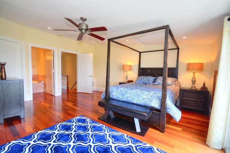 126 SE 49th Street Eden Cove-large-009-009-Master Bedroom-1500x994-72dpi