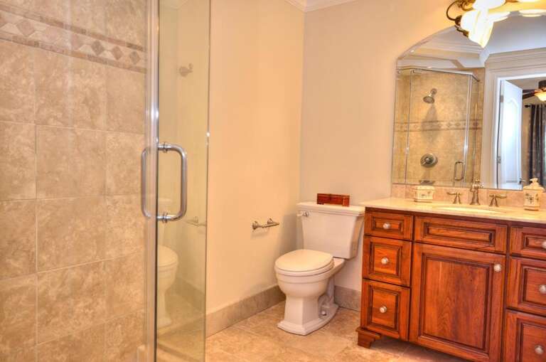 126 SE 49th Street Eden Cove-large-015-015-Bathroom-1500x993-72dpi