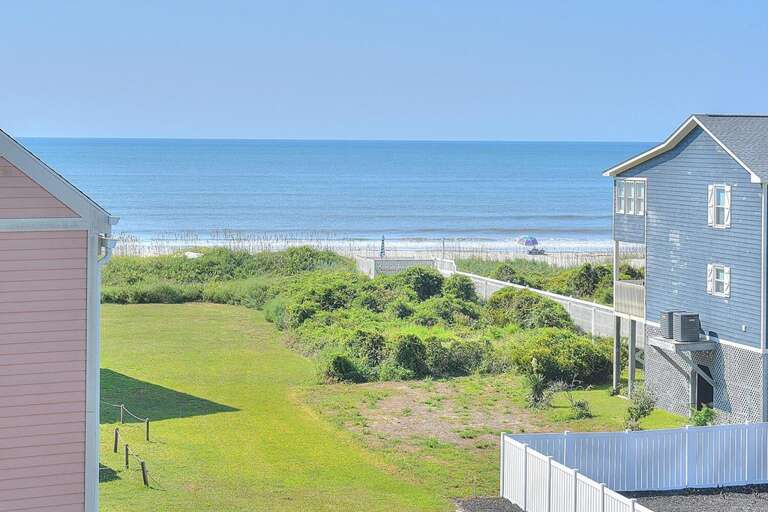 Ocean Views
GW 9.2022