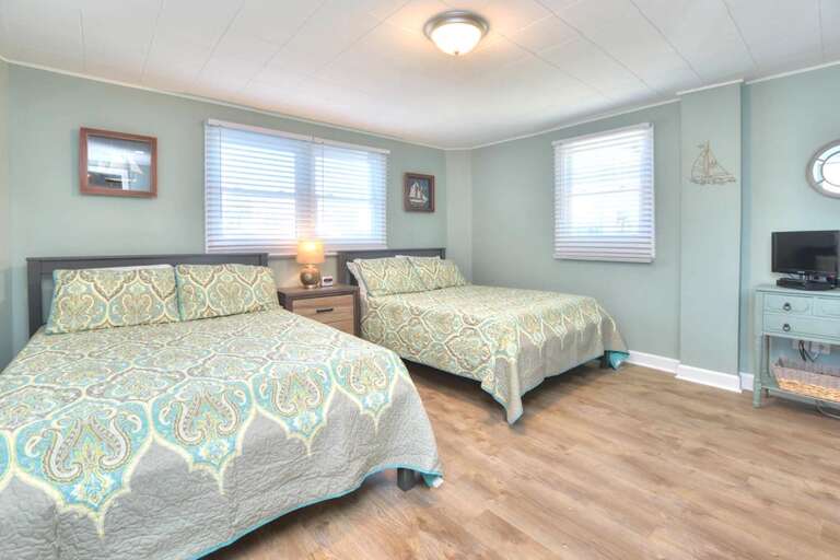 2 double beds
GW 3.30.24