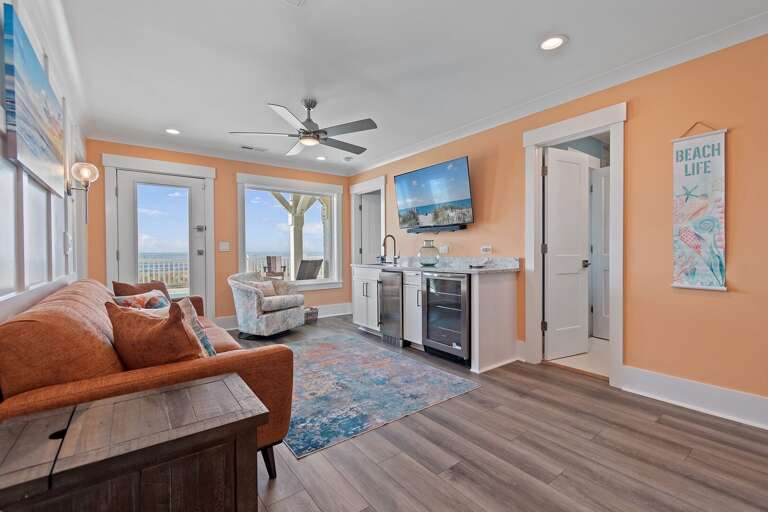 2nd Living Area